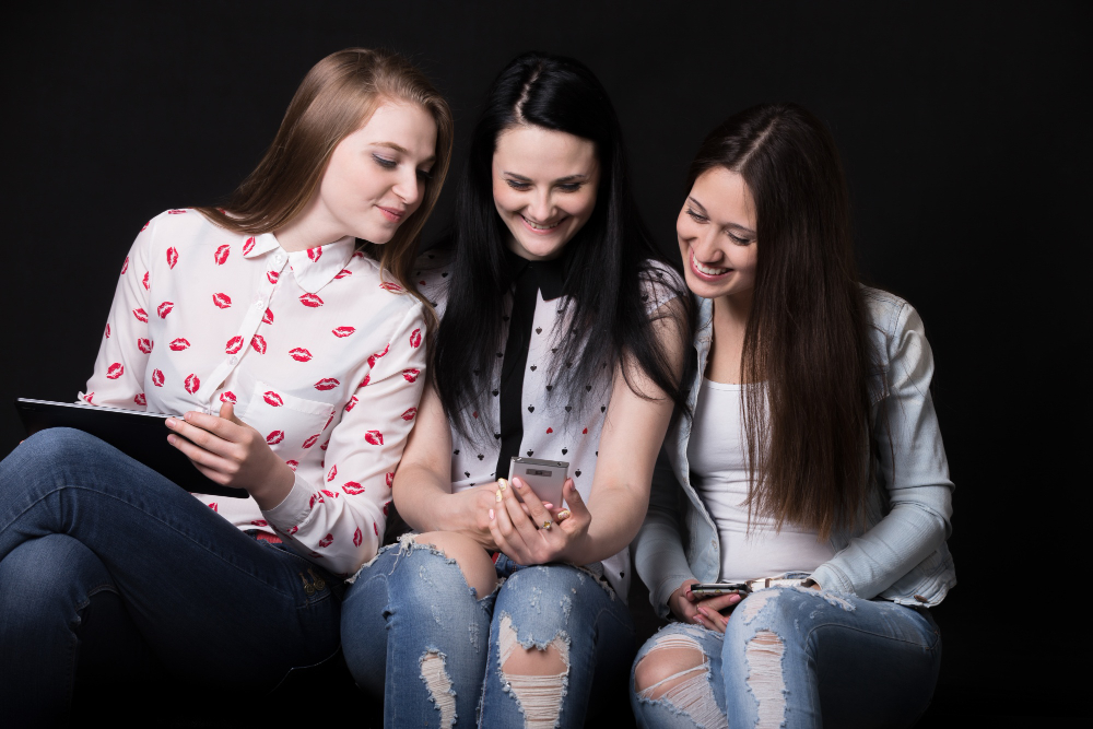 social-media-girls-forum